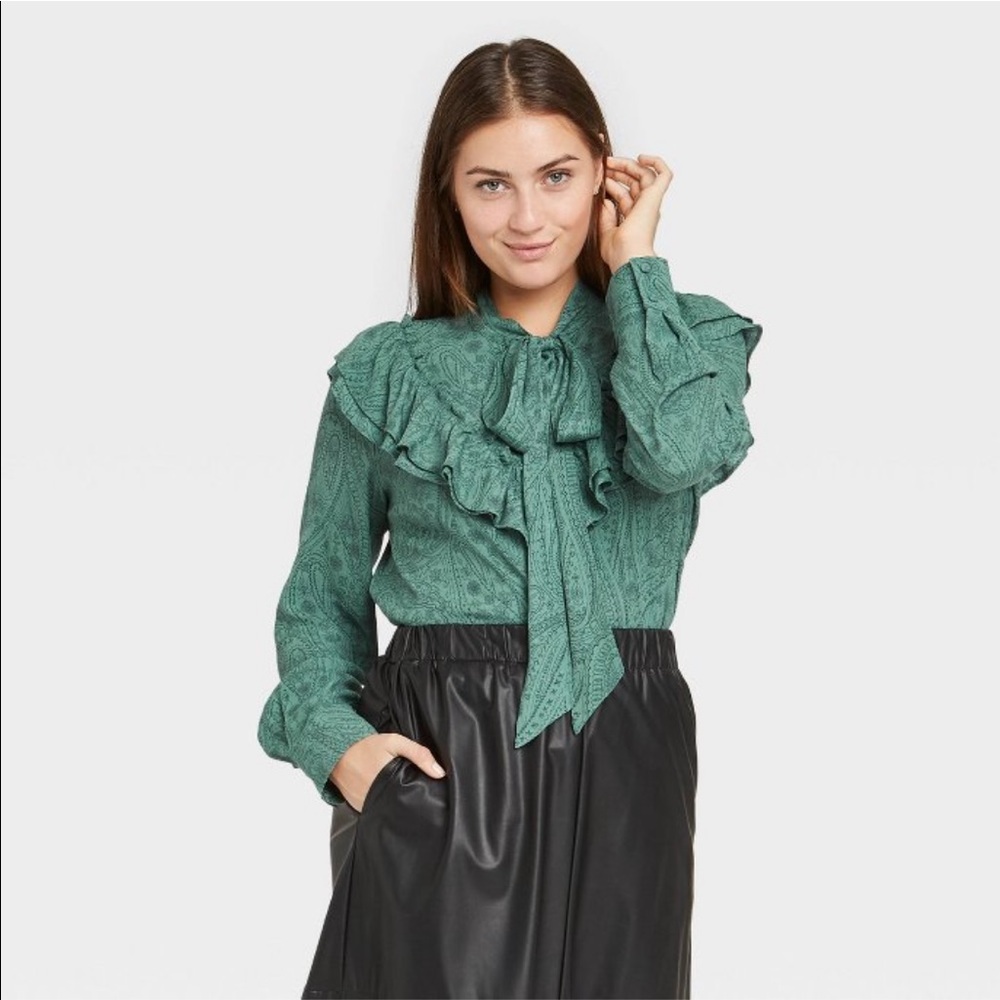 Women’s Paisley Blouse